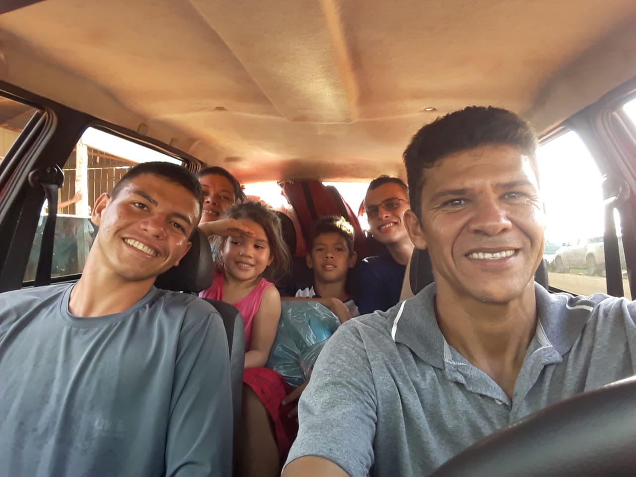 missionário Carlos e familia